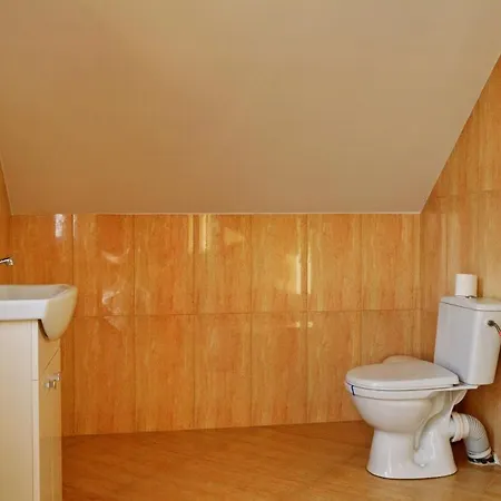 Nad Stawem Bed & Breakfast Zarki